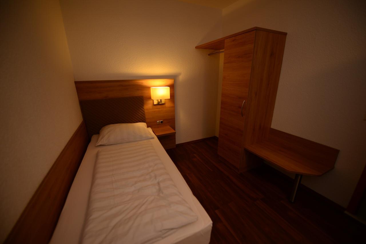 Hotel Linde Штутгарт Экстерьер фото